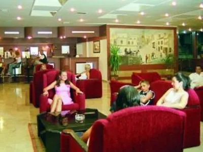 Club Delfin Szálloda 4*